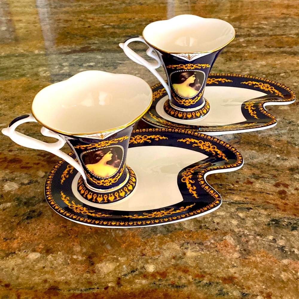 Imperial Italian design cups with plate, set of 2